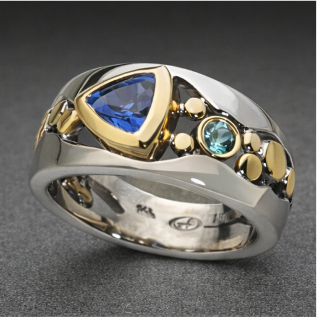 Dubbele Toon Saffier Crest Ring