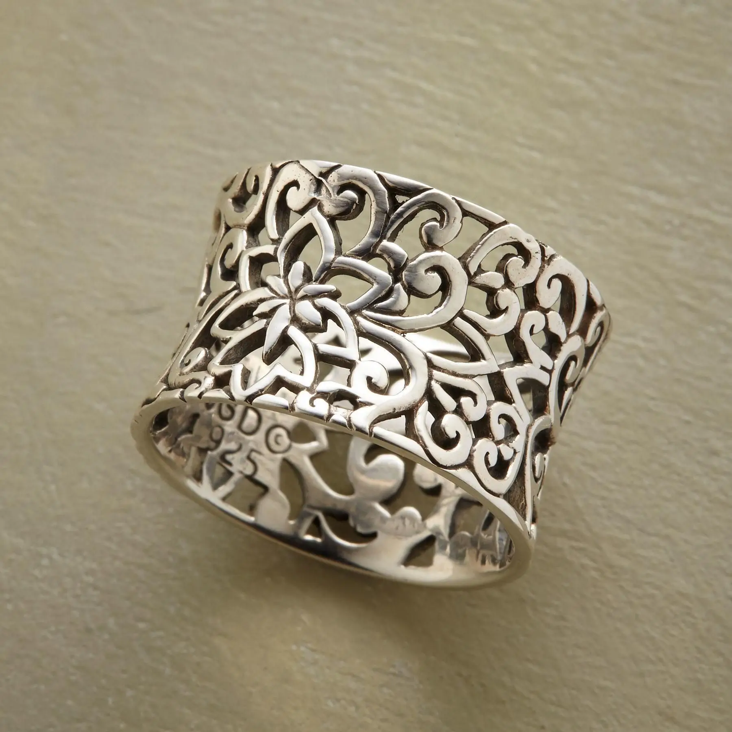 Vintage Zilveren Holle Ring
