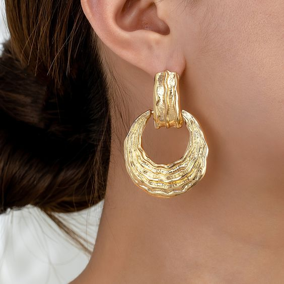 Holle Gouden Oorbellen in Vintage Stijl