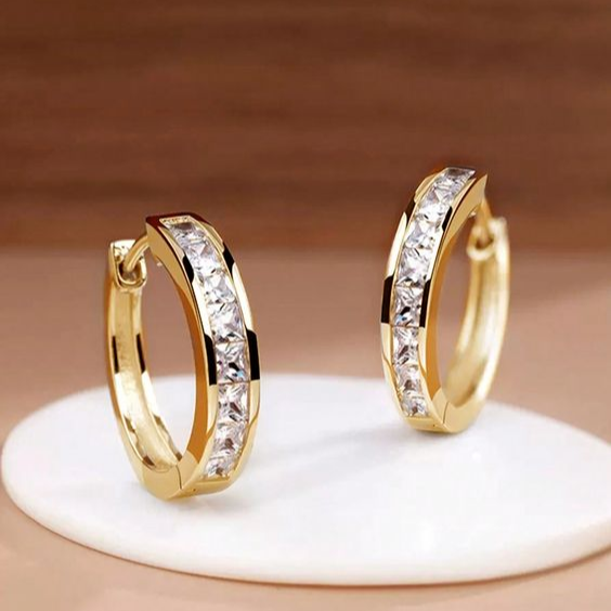 Elegante Gouden en Kristallen Oorbellen