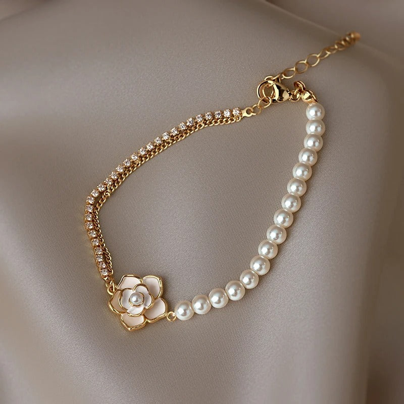 Vintage Parels & Gouden Bloemenarmband