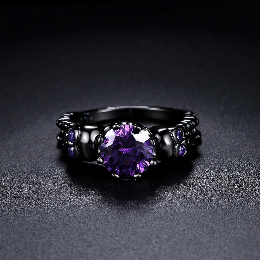 Vintage Zwarte Ronde Paarse Edelsteen & Intricate Design Ring