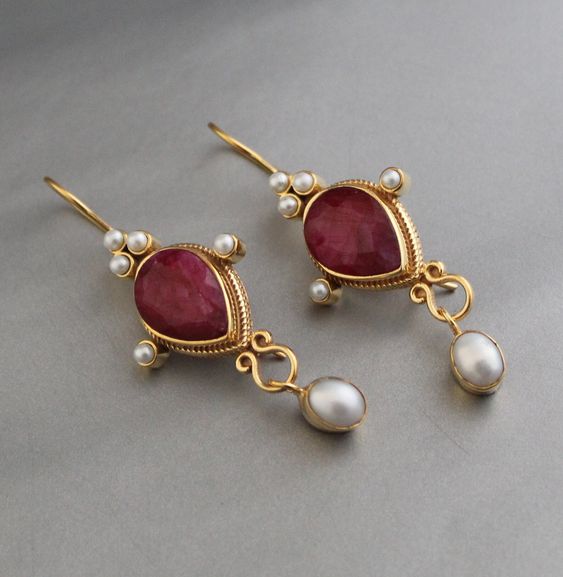 Vintage Ruby Pearl Oorbellen