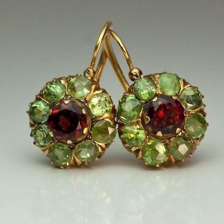 Elegante Ronde Groene en Rode Kristallen Oorbellen