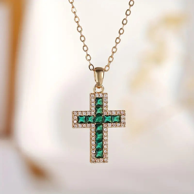 Solene Gouden Ketting met Kruis Pendant en Smaragd