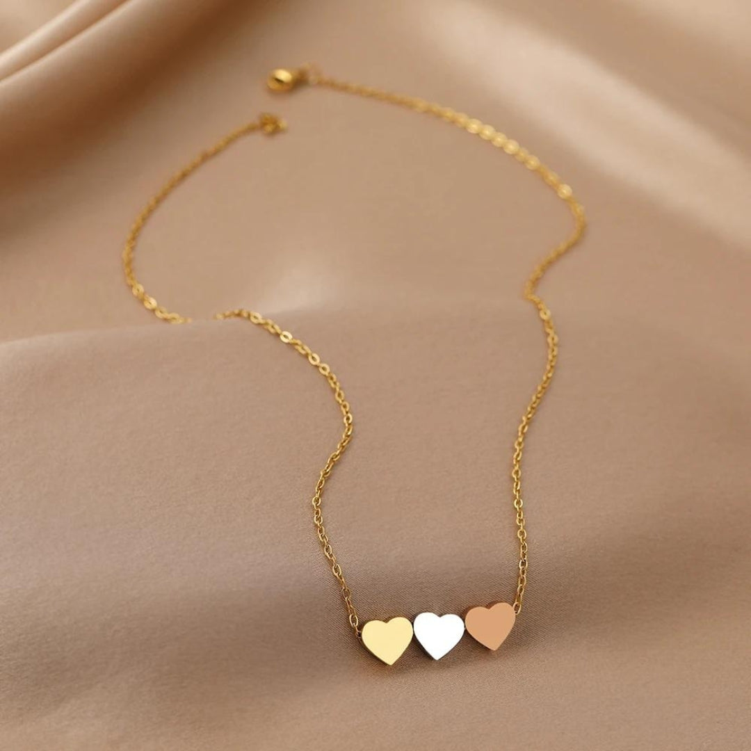 Drievoudige Hart Ketting in Goud