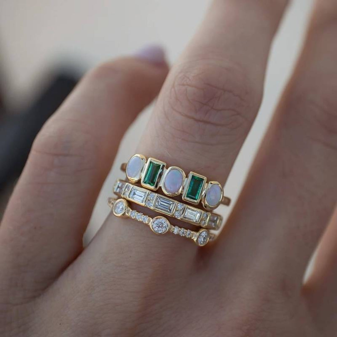 Vintage Witte en Groene Opal Ringen