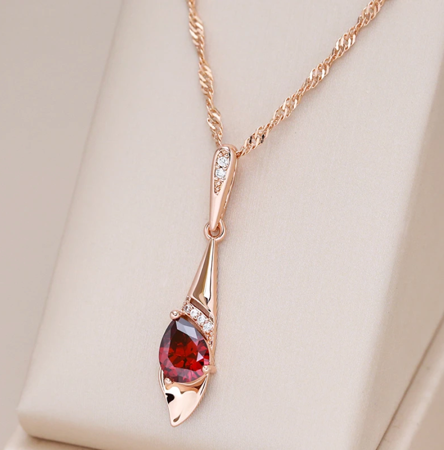 Elegante Gouden Robijn Ketting