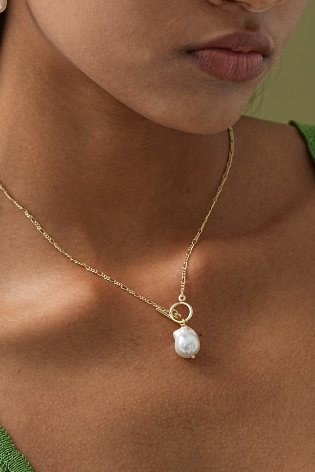 Elegante ketting met gouden parel