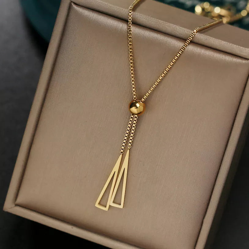 Gouden Hangertje Ketting met Kwastje