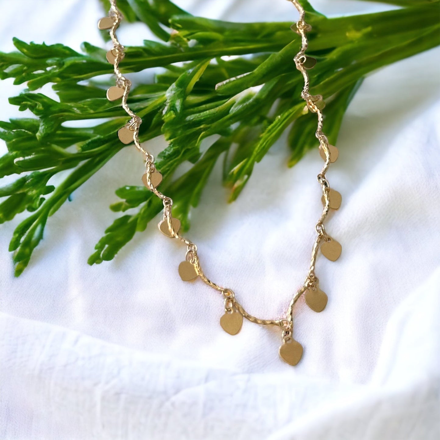 Melita Dangle Hart Choker Ketting