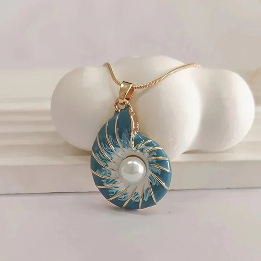 Parelblauwe Schelp Ketting