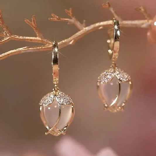 Vintage Witte Tulp Zirconia Oorbellen