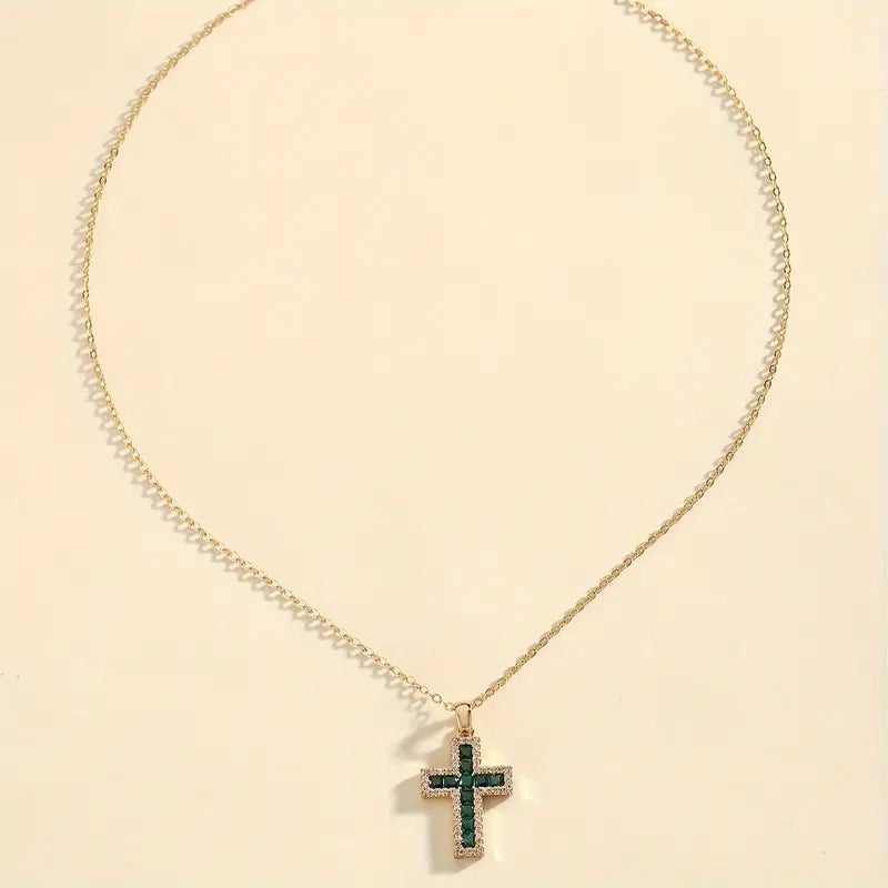Solene Gouden Ketting met Kruis Pendant en Smaragd