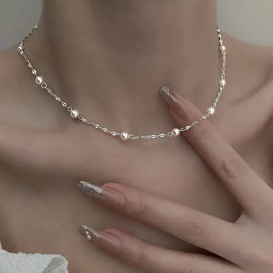 Elegante ketting met lumineuze parels
