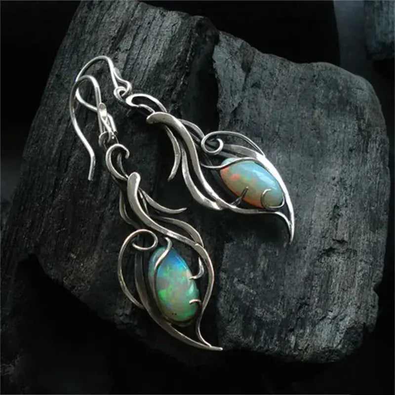 Vintage oorbellen van blauwe opaal in sterling zilver