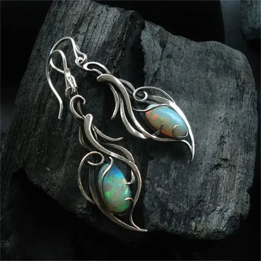 Vintage oorbellen van blauwe opaal in sterling zilver