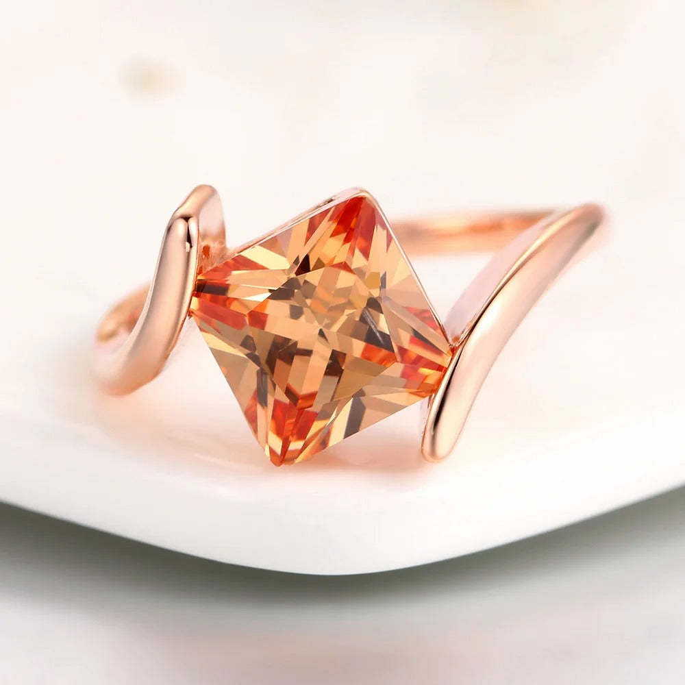 Roze Gouden Piramide-Cut Oranje Edelsteen Ring