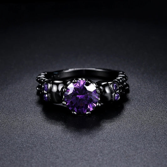 Vintage Zwarte Ronde Paarse Edelsteen & Intricate Design Ring