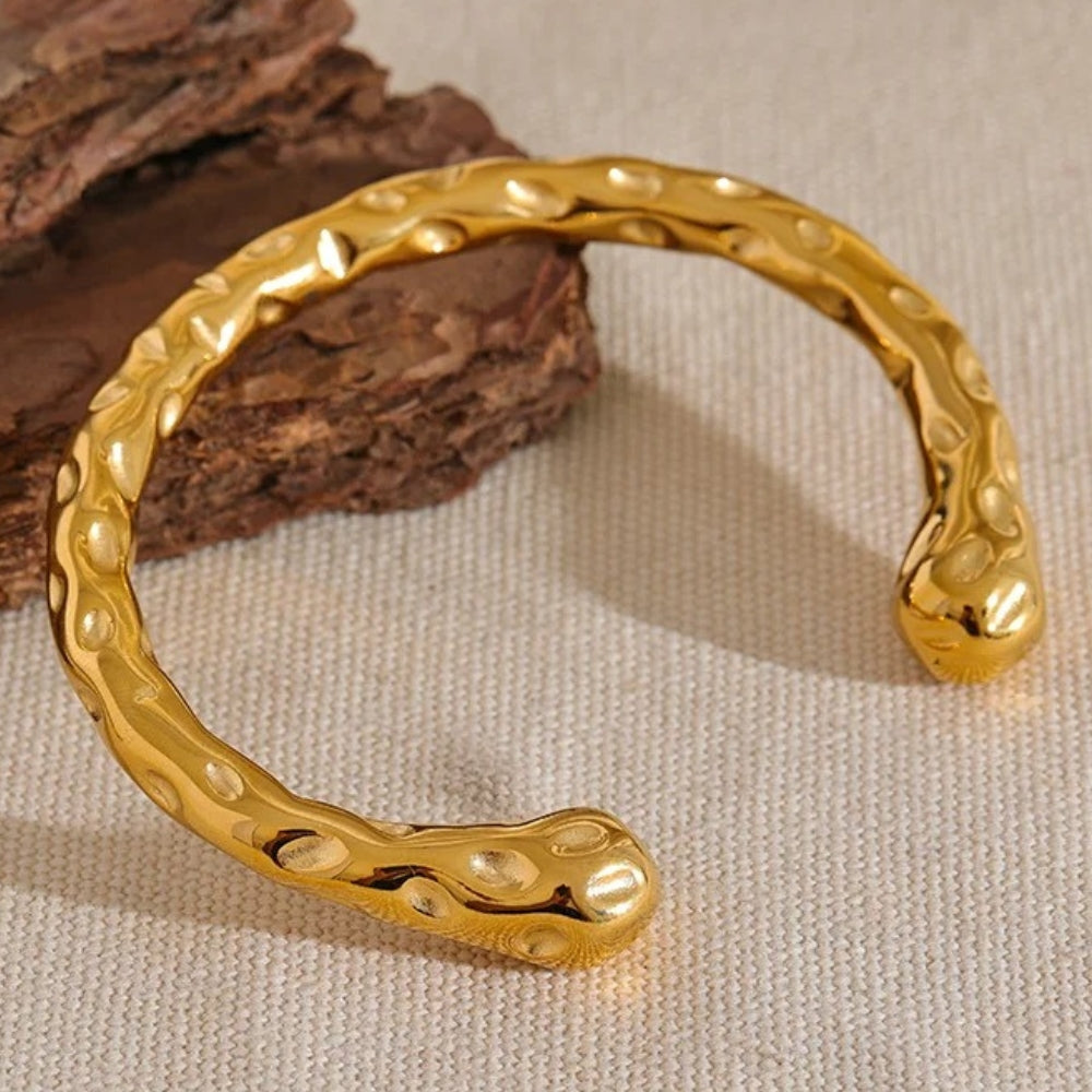 Vintage Sculpted Gouden Open Cuff Armband