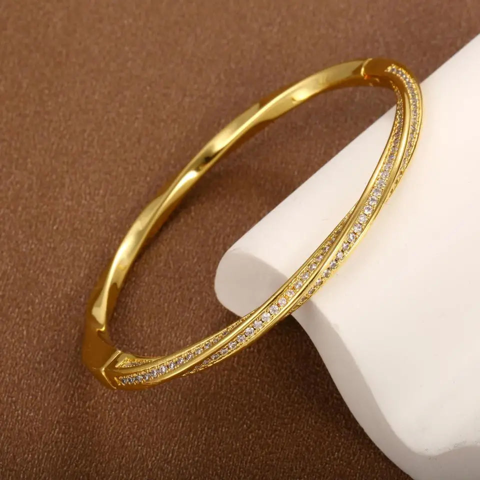 Gouden Sleek Dubbele Rij Kristallen Armband