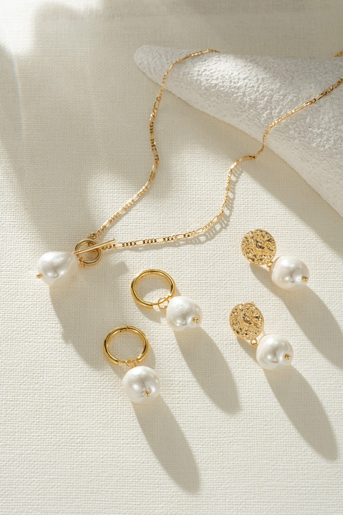 Elegante ketting met gouden parel